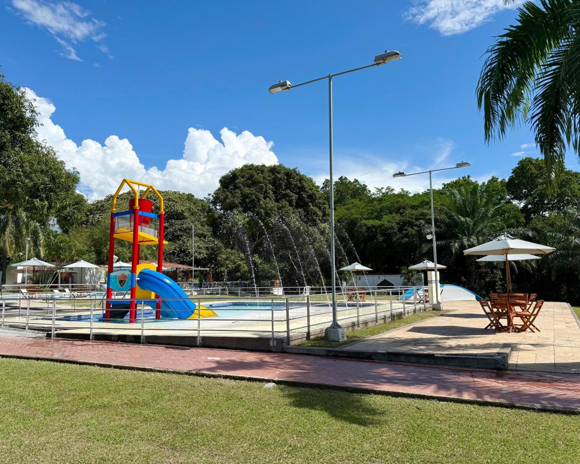 ホテル Club Campestre De Neiva ネイバ エクステリア 写真